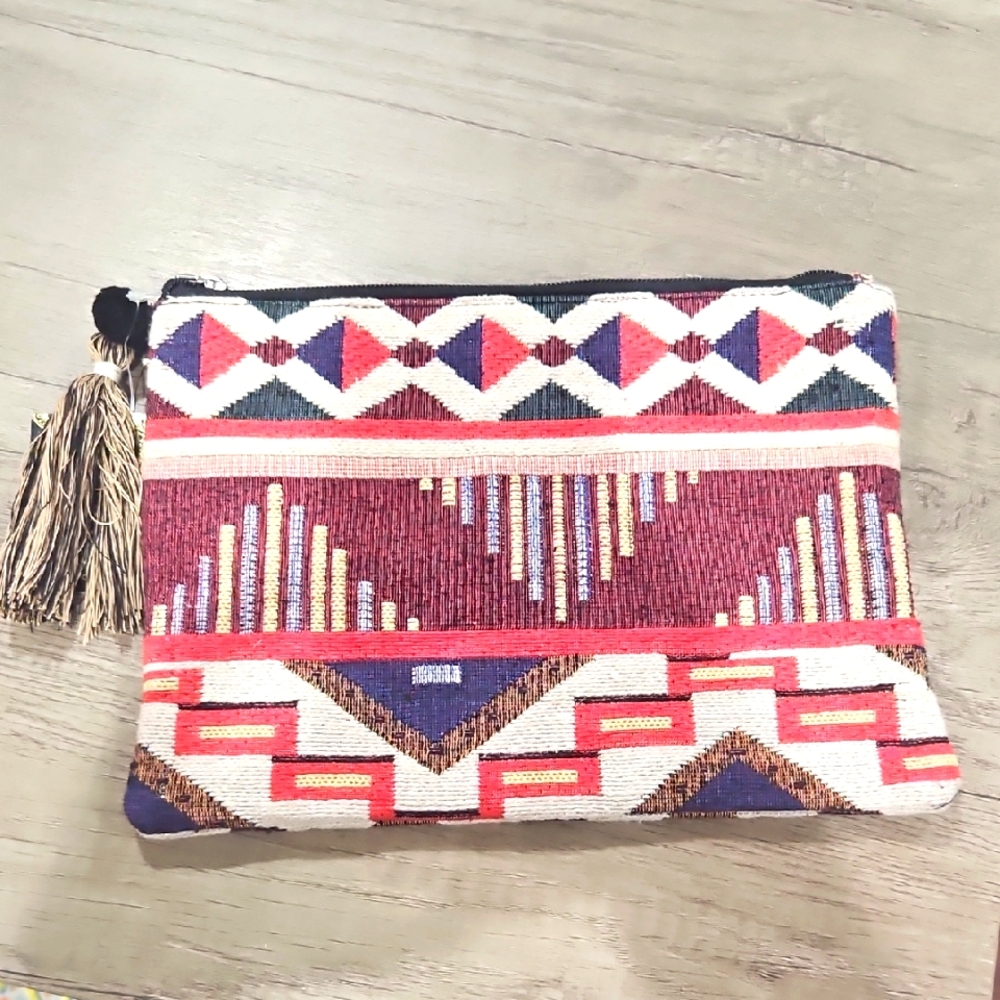 Geometric Patterned Clutch Bag